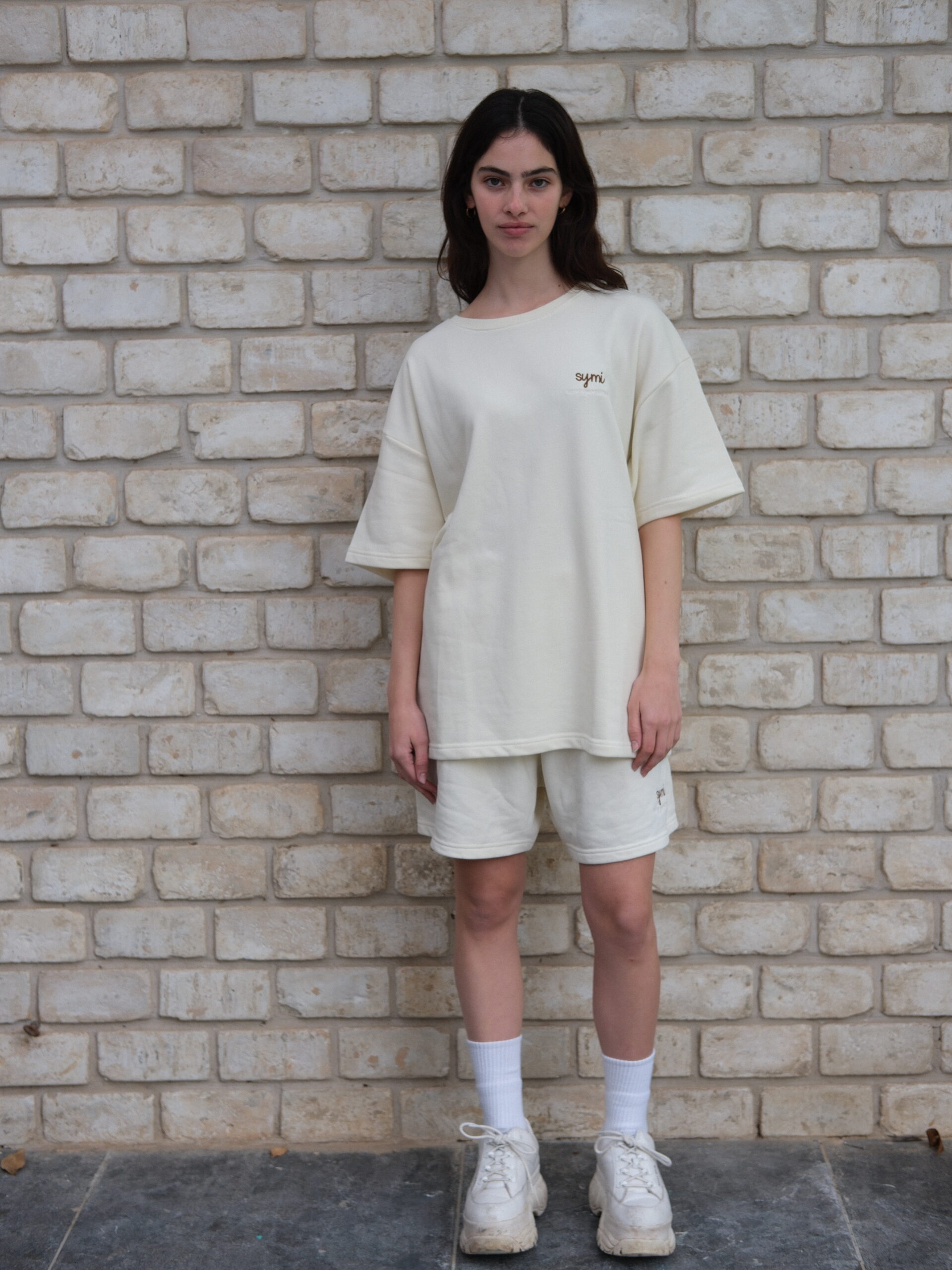 CREAM SUIT